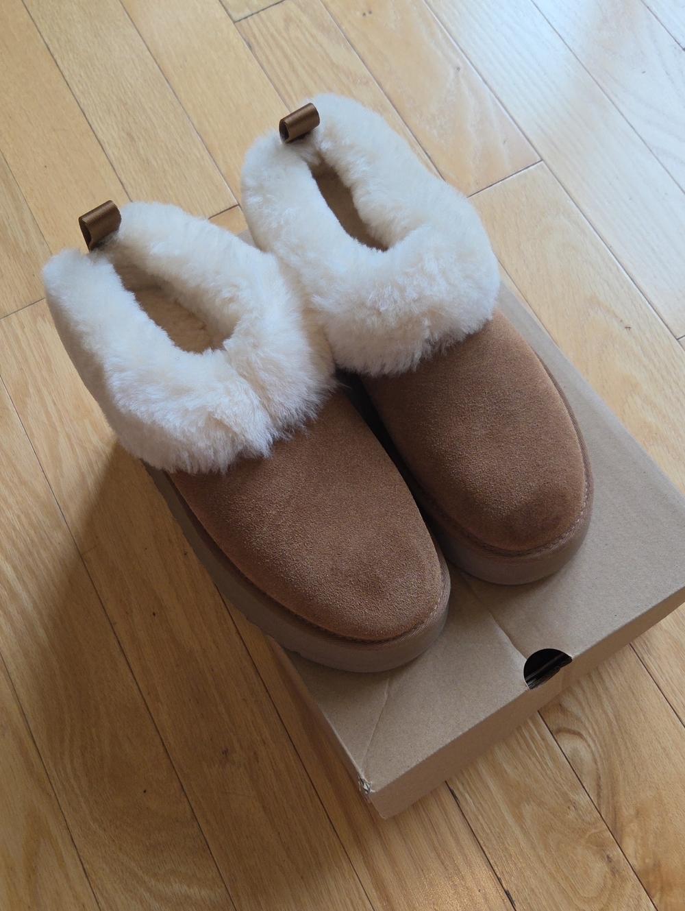 UGG Tazzelle Cozy Shearling-Lined Slip-On in or outdoor Slippers – Chestnut